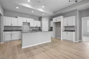 9264 Sharrott Rd, Poland, OH 44514 - Photo 7