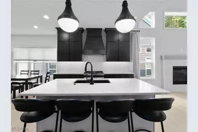 143 Town Centre Drive, Grandview Heights, OH 44147 - Photo 9