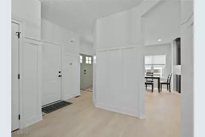 143 Town Centre Drive, Grandview Heights, OH 44147 - Photo 13