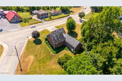 3465 Pennsylvania Avenue, Weirton, WV 26062 - Photo 7