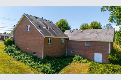 3465 Pennsylvania Avenue, Weirton, WV 26062 - Photo 3