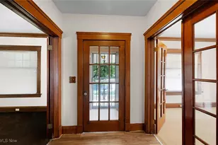 1468 Parkhill Rd, Cleveland Heights, OH 44121 - Photo 3