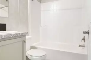 12860 Mayfield Rd, Chardon, OH 44024 - Photo 17