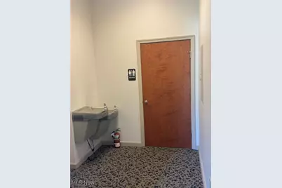 908 E Waterloo Road, Akron, OH 44306 - Photo 7