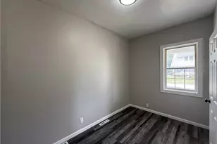 813 W 17th St, Lorain, OH 44052 - Photo 7