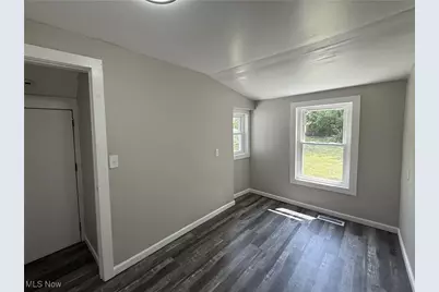 813 W 17th Street, Lorain, OH 44052 - Photo 9