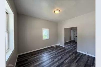 813 W 17th Street, Lorain, OH 44052 - Photo 3