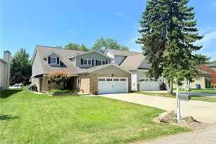 35682 W Island Dr, Eastlake, OH 44095 - Photo 9