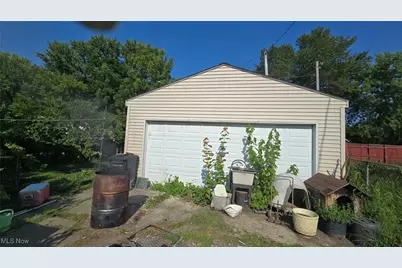 3221 W 56th Street, Loveland, OH 44102 - Photo 5