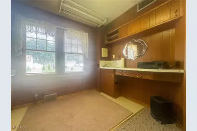 1542 Woodland Street NE, Warren, OH 44483 - Photo 23