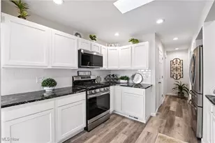 2001 Brownlee Ave, Youngstown, OH 44514 - Photo 27