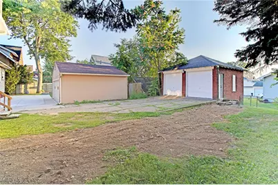 811 Broad Avenue NW, Canton, OH 44708 - Photo 5