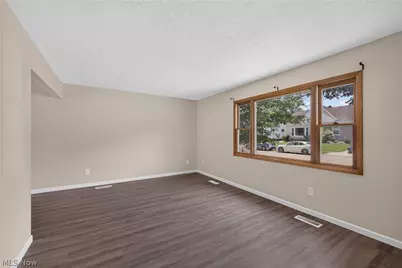 30317 Thomas Street, Willowick, OH 44095 - Photo 15