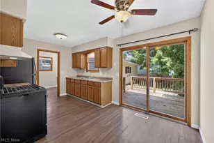 30317 Thomas St, Willowick, OH 44095 - Photo 11