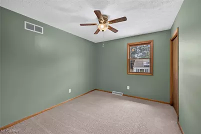 30317 Thomas Street, Willowick, OH 44095 - Photo 19