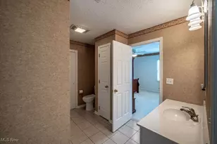 1317 Blennerhassett Ave, Belpre, OH 45714 - Photo 17