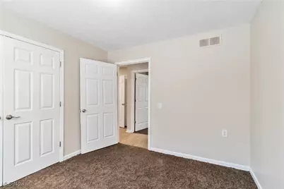 11104 Mount Carmel Road, Loveland, OH 44104 - Photo 17