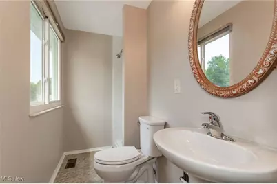 583 Trailwood Drive, Painesville, OH 44077 - Photo 23