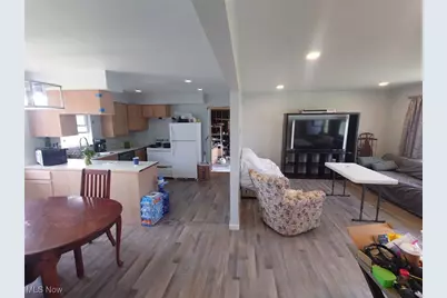 4088 Lynwood Drive, Kent, OH 44240 - Photo 3