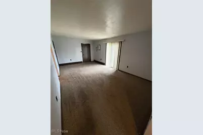 271 Folsom Street #6, Champion, OH 44483 - Photo 3