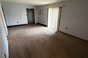 271 Folsom St, Champion, OH 44483 - Photo 3