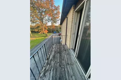 271 Folsom Street #6, Champion, OH 44483 - Photo 5