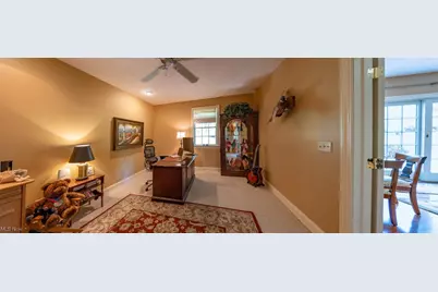 95 Nantucket Court, Bratenahl, OH 44108 - Photo 17