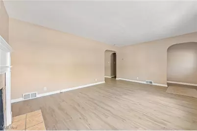 1255 Dover Avenue, Akron, OH 44320 - Photo 9