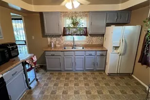 17806 Tarkington Ave, Loveland, OH 44128 - Photo 3