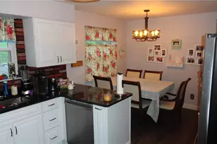 136 McHendry St, Weirton, WV 26062 - Photo 9