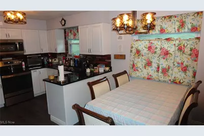 136 McHendry Street, Weirton, WV 26062 - Photo 7