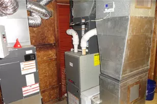 136 McHendry St, Weirton, WV 26062 - Photo 23