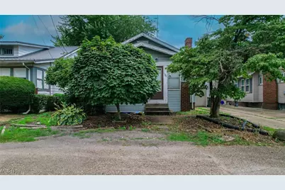 1126 18th Street NE, Canton, OH 44705 - Photo 1