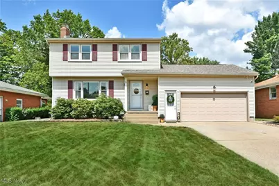 642 Oakridge Drive, Youngstown, OH 44512 - Photo 1