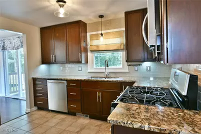 642 Oakridge Drive, Youngstown, OH 44512 - Photo 17