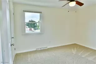 642 Oakridge Dr, Youngstown, OH 44512 - Photo 33