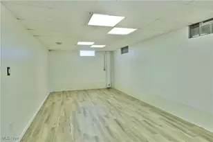 642 Oakridge Dr, Youngstown, OH 44512 - Photo 41