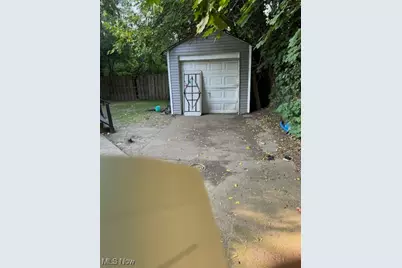 9107 Laisy Avenue, Loveland, OH 44104 - Photo 13