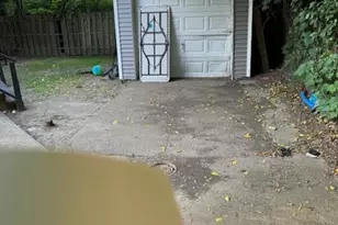 9107 Laisy Ave, Loveland, OH 44104 - Photo 13