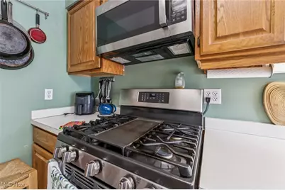 1899 Edwards Drive, Akron, OH 44306 - Photo 9