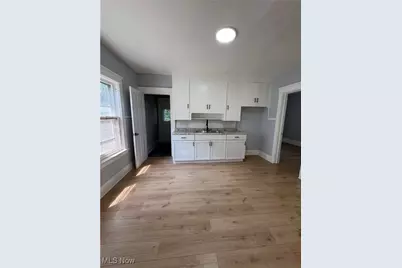 946 E 79th Street #2, Loveland, OH 44103 - Photo 5