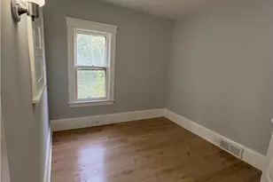 946 E 79th St, Loveland, OH 44103 - Photo 7