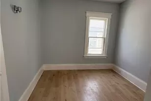 946 E 79th St, Loveland, OH 44103 - Photo 9