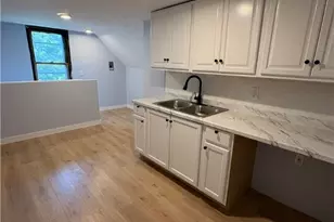 946 E 79th St, Loveland, OH 44103 - Photo 3