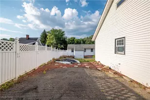 2101 Cherry Hill Ave, Youngstown, OH 44509 - Photo 5