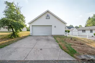 2101 Cherry Hill Ave, Youngstown, OH 44509 - Photo 47