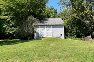 12386 Auburn Rd, Chardon, OH 44024 - Photo 5