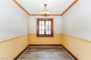 571 Crestview Ave, Akron, OH 44320 - Photo 7