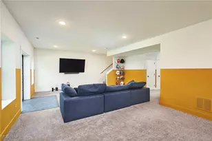 7754 Bainbridge Rd, Chagrin Falls, OH 44023 - Photo 25