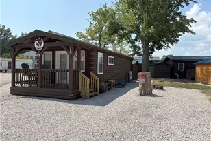 5919 Lake Rd W, Ashtabula, OH 44004 - Photo 3